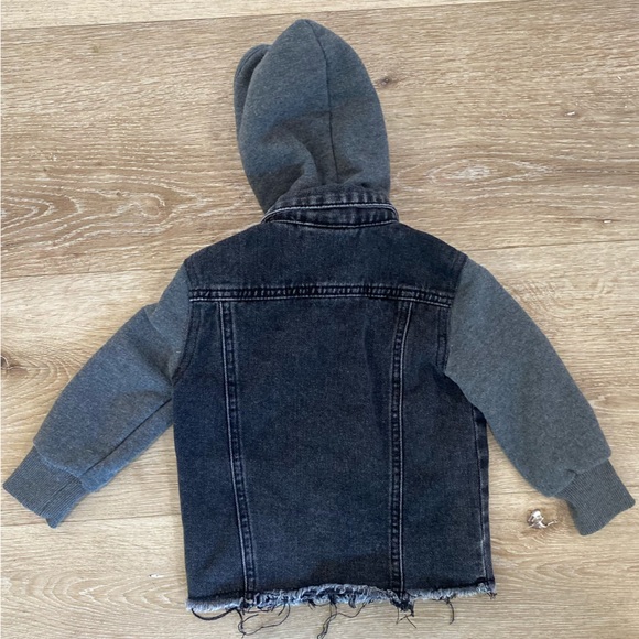 Olive + Scout : Carson Denim Jacket - Picture 5 of 6